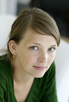 Изображение актера Лаура Тонке