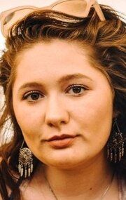 Изображение актера Эмма Кинни