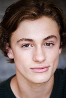 Изображение актера Logan Pepper