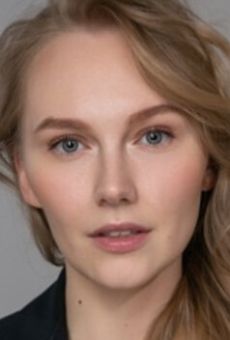 Изображение актера Алина Ефремова