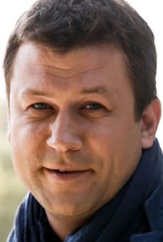 Изображение актера Михаил Довженко