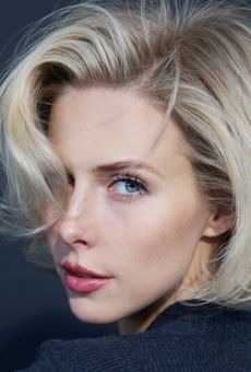 Изображение актера Оксана Стрельцова