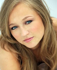 Изображение актера Каролин Спор