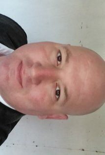 Изображение актера Энтони Барбье