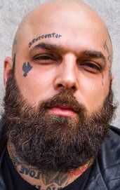 Изображение актера Карлос Авилес