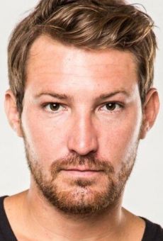 Изображение актера Линдс Эдвардс