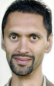 Изображение актера Пол Базели