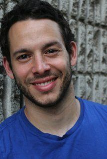 Изображение актера Мишка Тебо