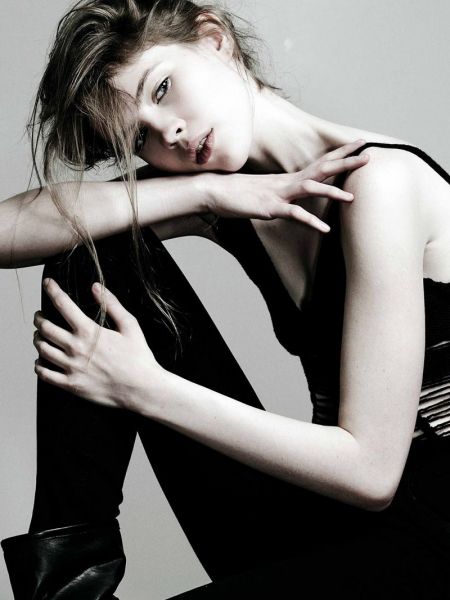 Фото №3 Ив Коннолли