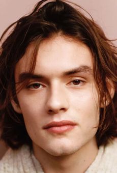 Изображение актера Луис Патридж