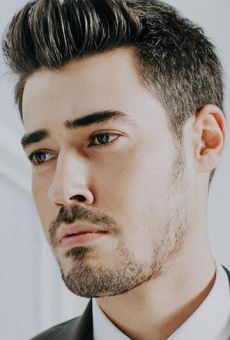 Изображение актера Беркай Вели