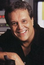 Изображение актера Деннис Карвалью