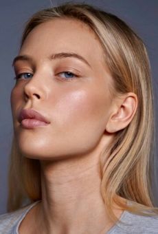 Изображение актера Виолетта Оноприенко