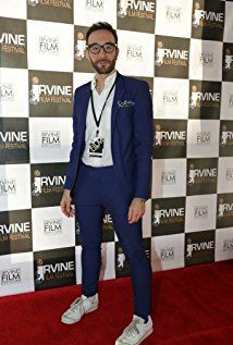 Изображение актера Dennis Cahlo