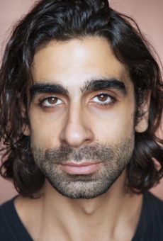 Изображение актера Скотт Карим