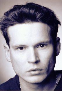 Изображение актера Аарон Дэвисон