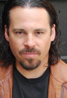 Изображение актера Майкл Рене Уолтон