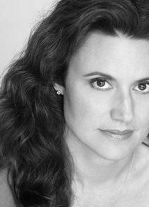 Изображение актера Шерилин Лосон