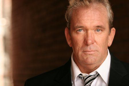 Фото №1 Джеймс Мартин Келли