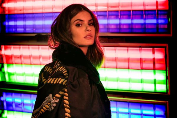 Фото №4 Камила Кейроз