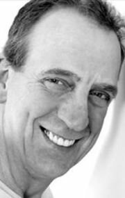 Дэвид Эстон