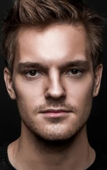 Никита Волков