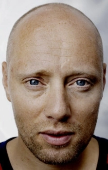 Аксель Хенни