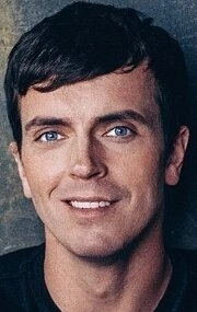 Арсений Попов