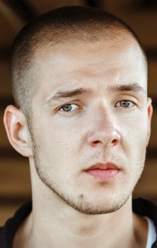 Артем Сучков